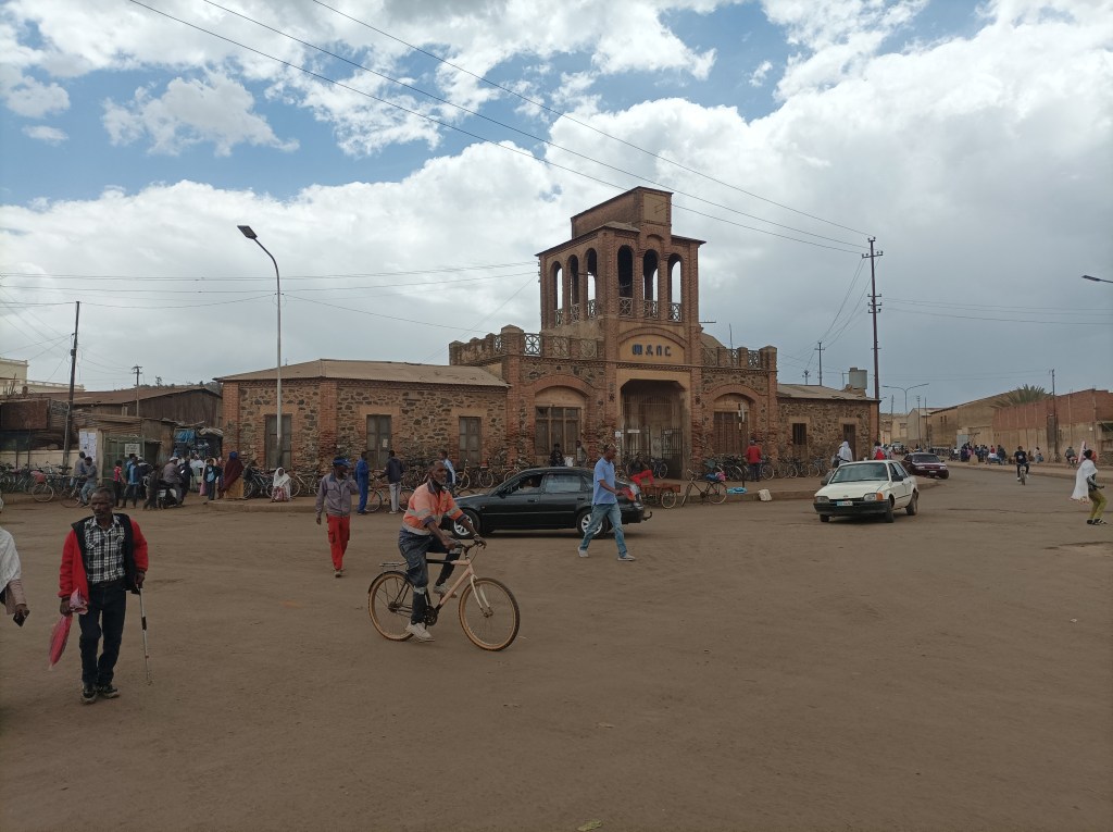 Glavni ulaz sajma Medeber.