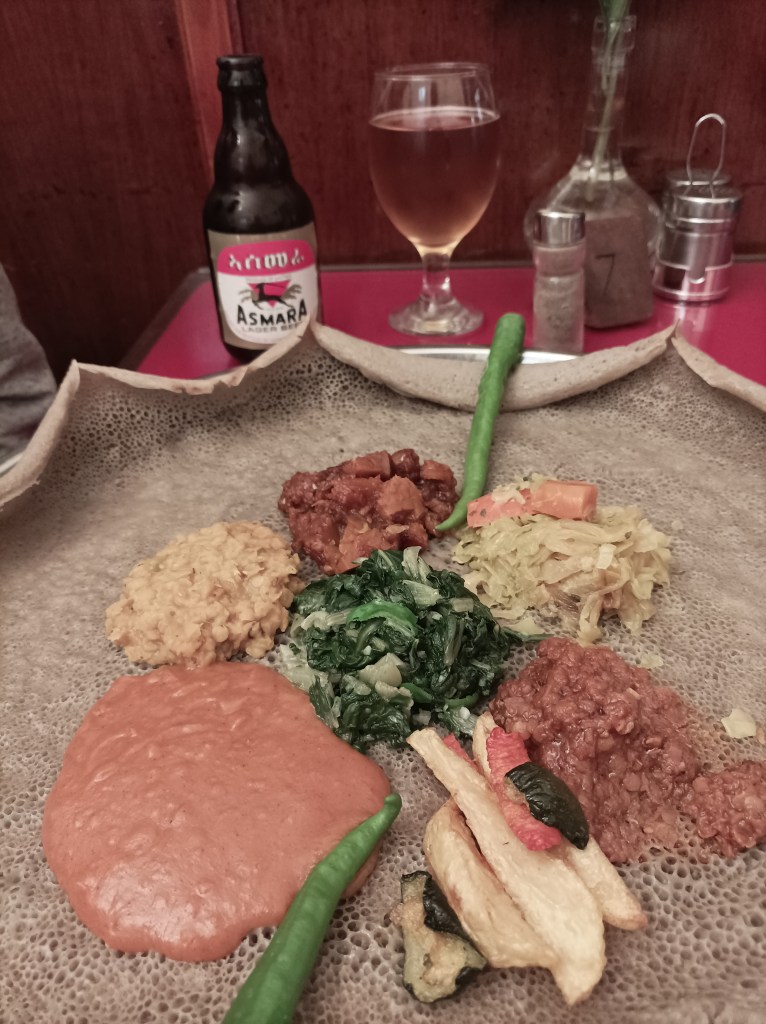 Inđera, pivo Asmara i berbere u soljenci, za dodatan okus!